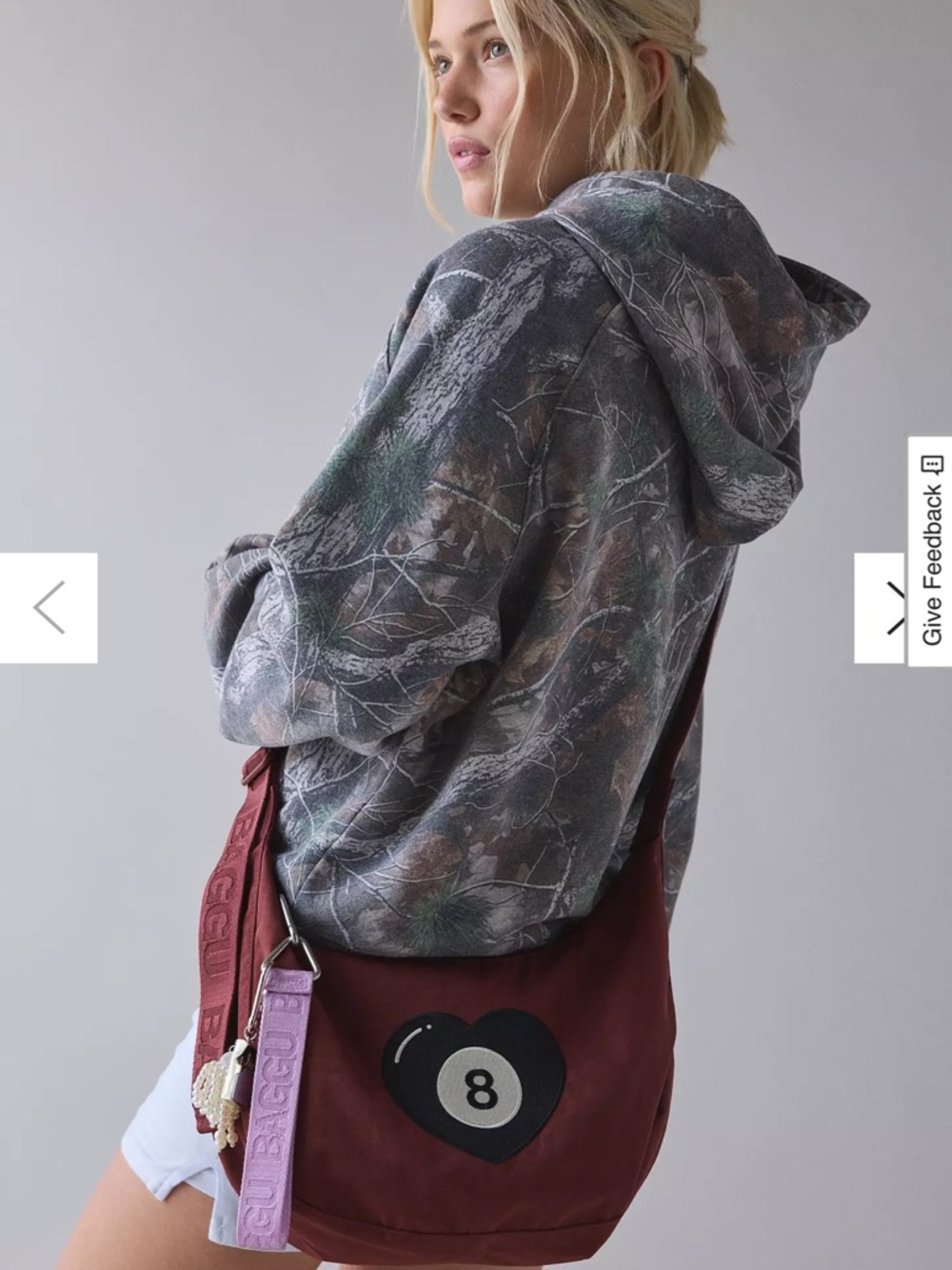 Baggu UO exclusive embroidered Eight Ball 🎱